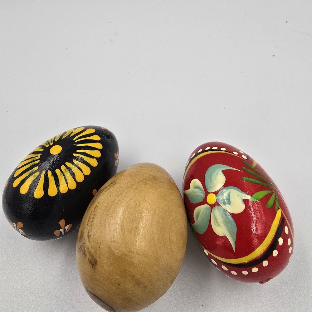 Vintage Hand-Painted Wooden Easter Eggs Folk Art Decorative Set of 3